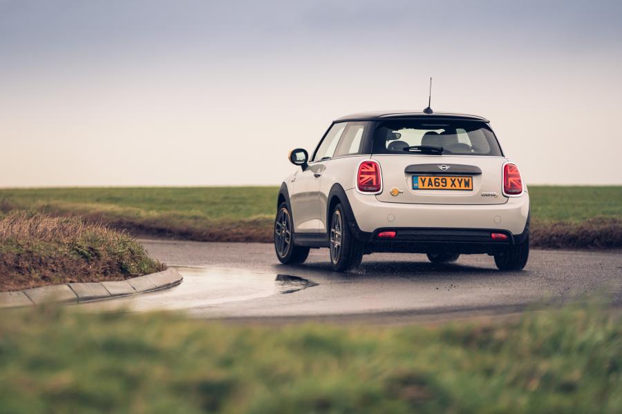  Mini Cooper SE Level 2 (F56) 2020 года  (UK) (фото 6 из 34)